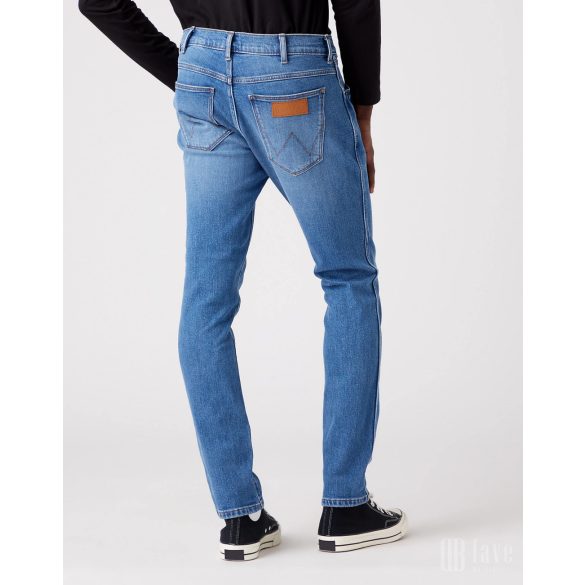 Wrangler ● Larston ● világoskék koptatott farmernadrág 
