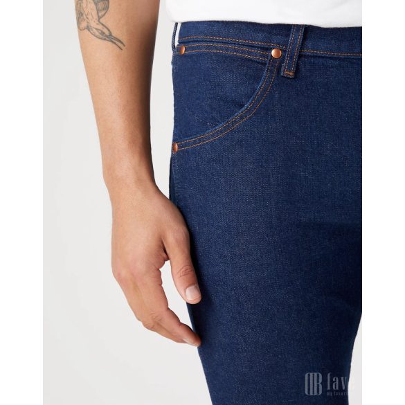 Wrangler ● 11MWZ ● sötétkék farmernadrág