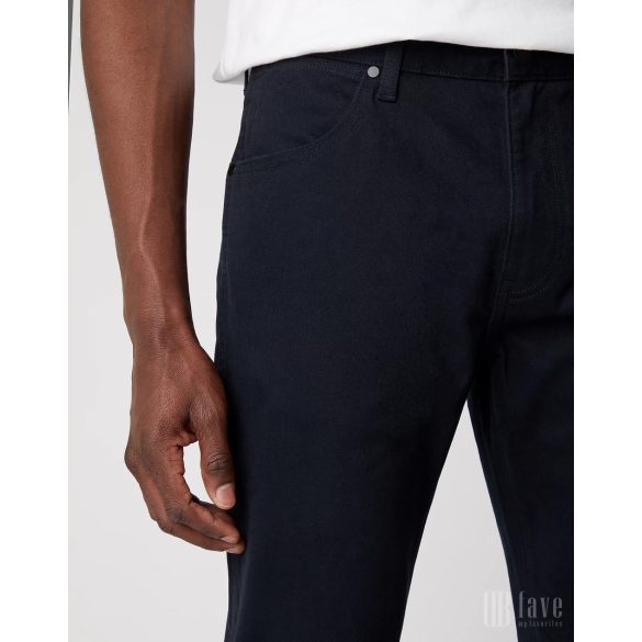 Wrangler ● Larston ● fekete nadrág