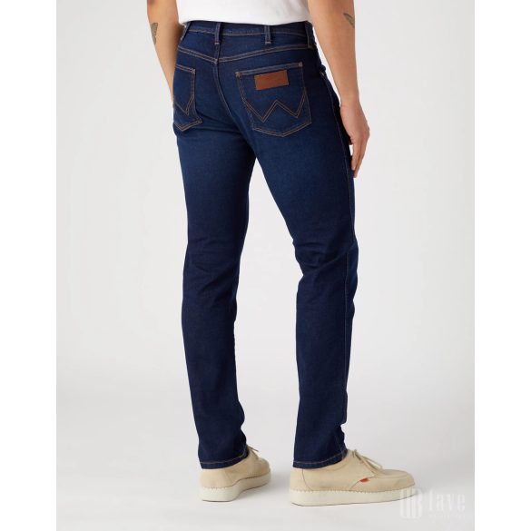 Wrangler ● Larston ● sötétkék farmernadrág