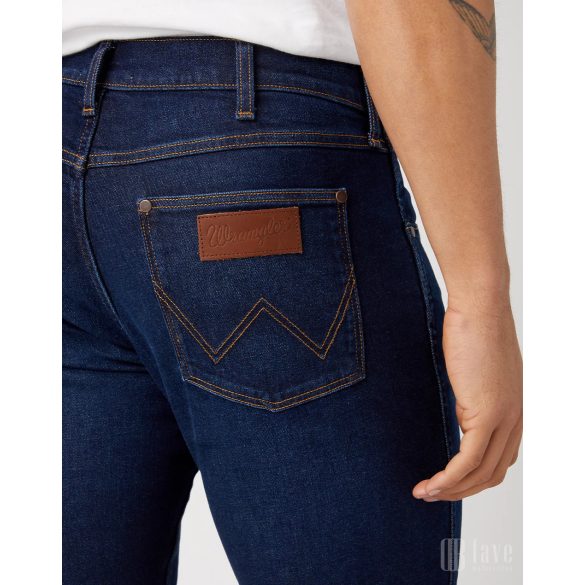 Wrangler ● Larston ● sötétkék farmernadrág