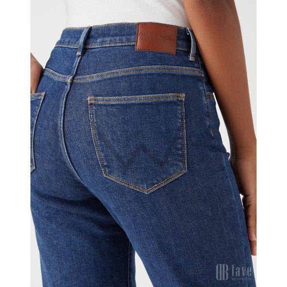 Wrangler ● Straight ● egyenes szárú farmernadrág