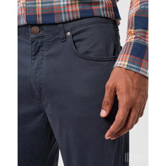 Wrangler ● Larston ● sötétkék nadrág