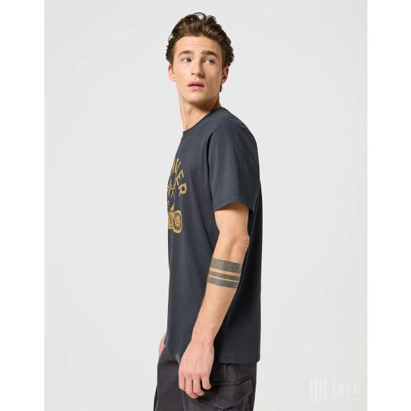 Wrangler ● Americana Tee ● fekete feliratos rövid ujjú póló