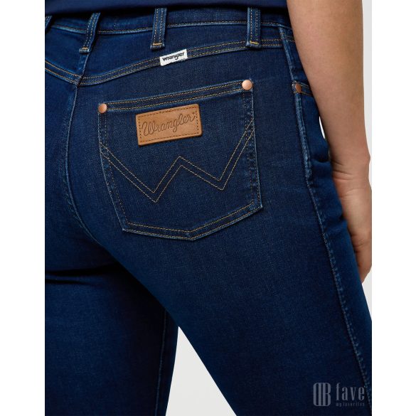 Wrangler ● Sienna ● sötétkék farmernadrág