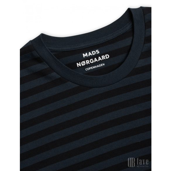 Mads Nørgaard ● Organic Midi Thor Tee ● kék és fekete csíkos rövid ujjú póló