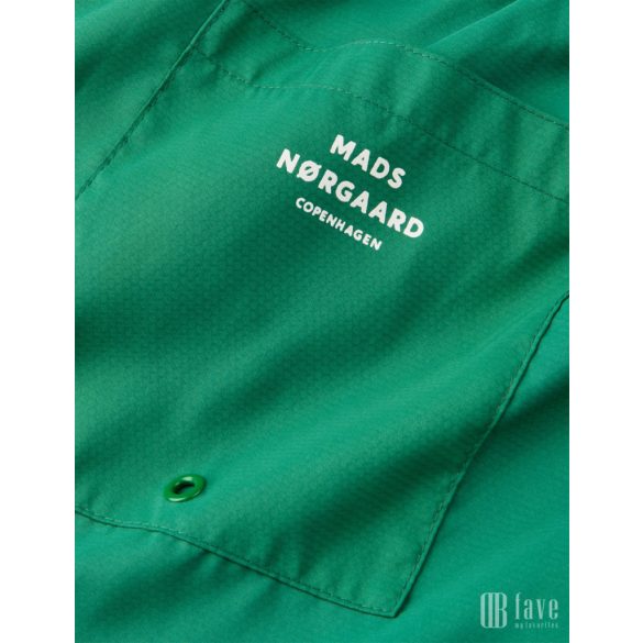 Mads Nørgaard ● Sea Sandro ● zöld fürdősort
