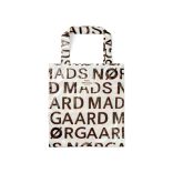Mads Nørgaard ● Sacky Atoma ● színes feliratos táska