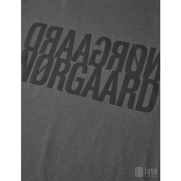 Mads Nørgaard ● Single Organic Trenda ●sötétszürke rövid ujjú póló
