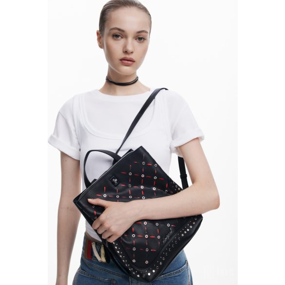 Desigual ● Backpack mini ● fekete színű szegecses mini hátizsák