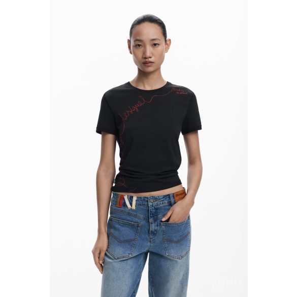 Desigual ● T-Shirt ● fekete feliratos rövid ujjú póló