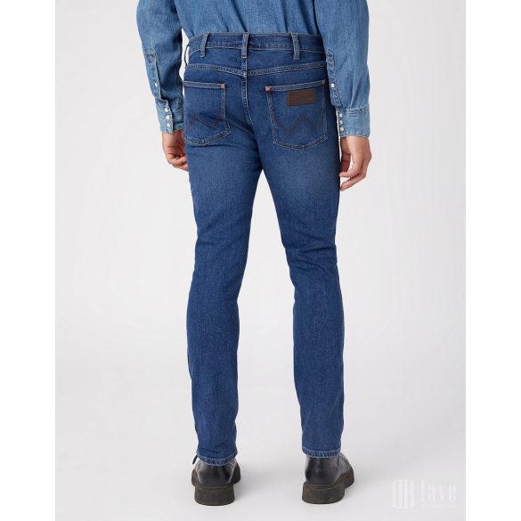Wrangler ● Larston ● középkék koptatott farmernadrág