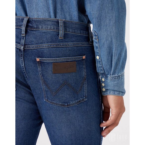 Wrangler ● Larston ● középkék koptatott farmernadrág