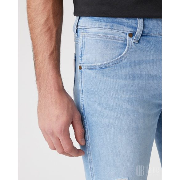Wrangler ● Larston ● világoskék koptatott farmernadrág